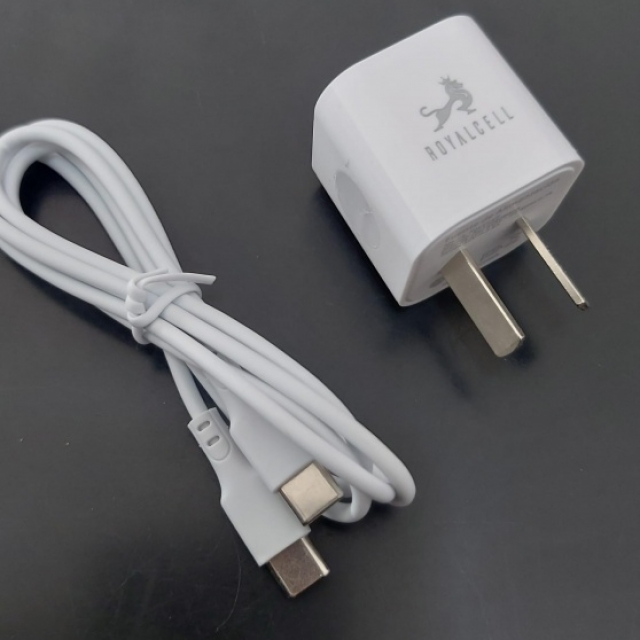 CARGADOR ROYALCELLL  TIPO-C 20W  CABLE DESMONTABLE ( 7276 )